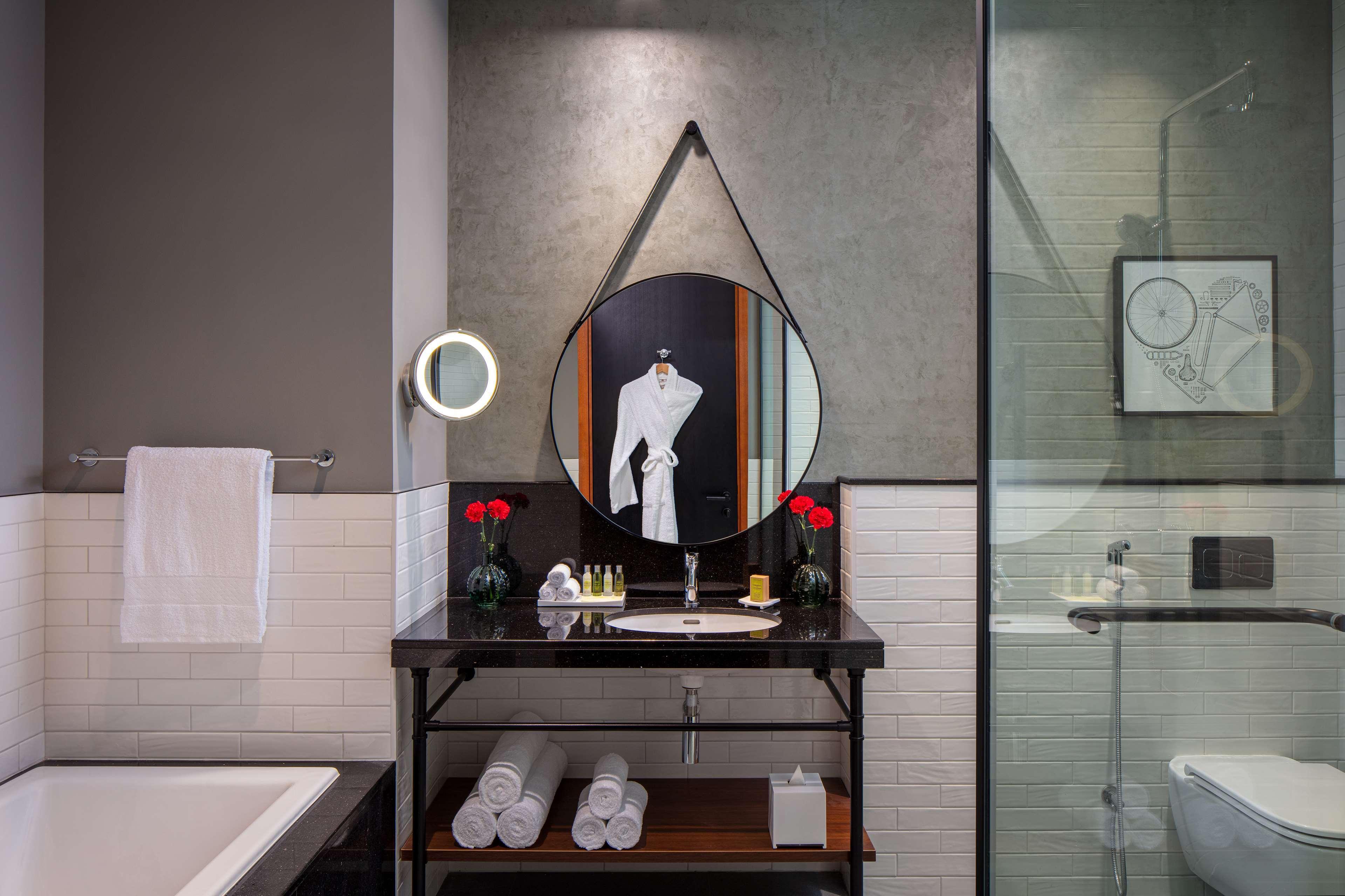 Doubletree By Hilton Hotel And Residences Dubai - Al Barsha Zewnętrze zdjęcie