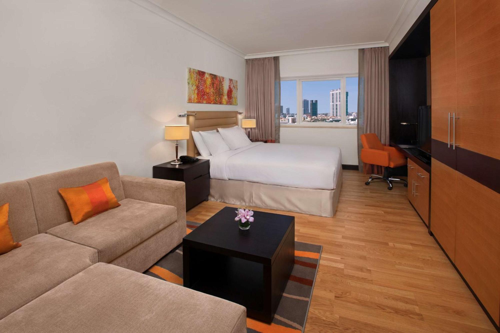 Doubletree By Hilton Hotel And Residences Dubai - Al Barsha Zewnętrze zdjęcie