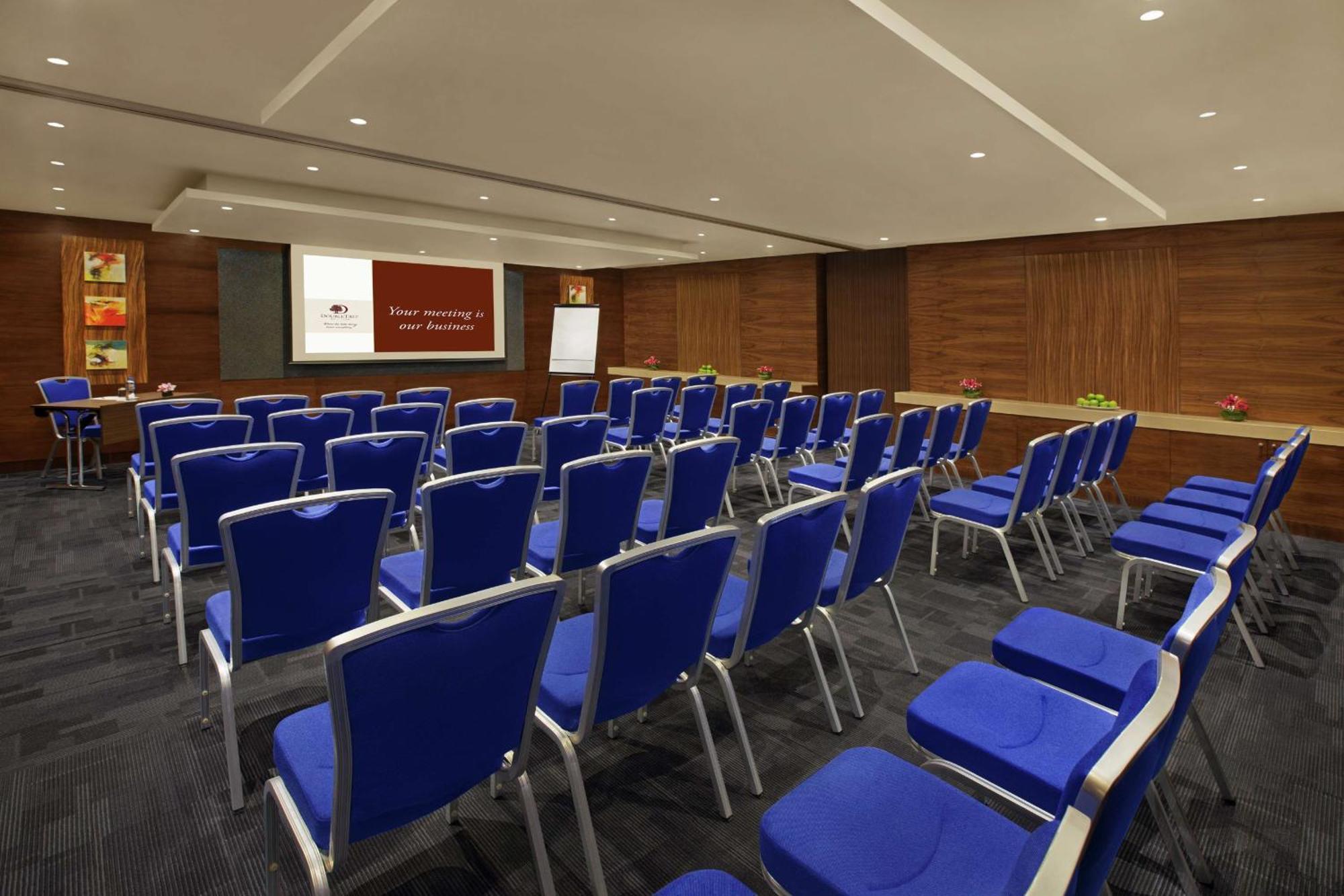 Doubletree By Hilton Hotel And Residences Dubai - Al Barsha Zewnętrze zdjęcie